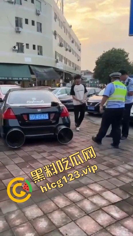 广东抖音网红改装车离谱！排气孔大到能塞下一个人，玩得也太过分了吧！  第11张