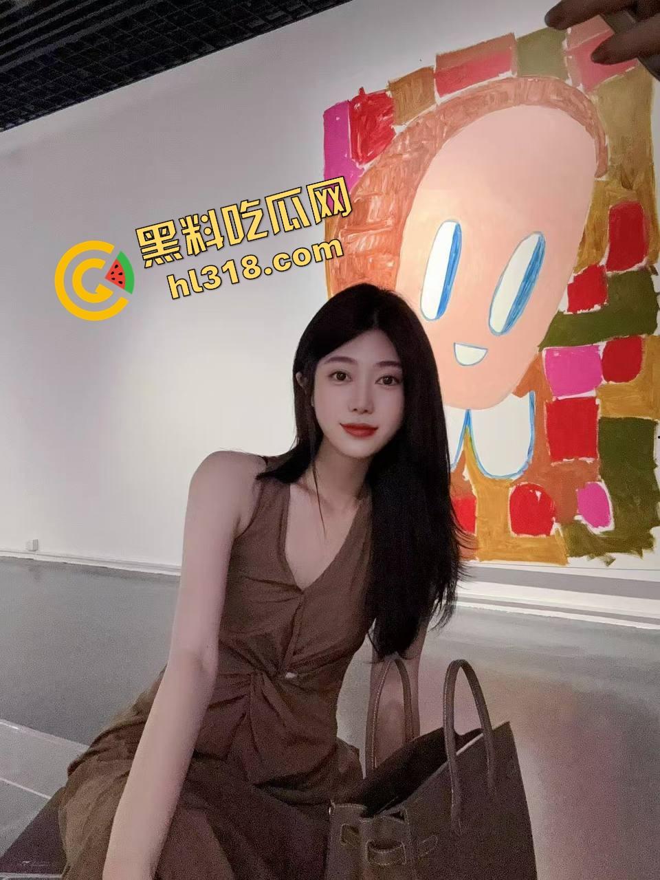 广东人妻疯起来连鸡都怕，酒吧养鱼勾小哥哥撸到崩溃，家里逼老公演禽兽，回家还让老公强奸她！  第1张