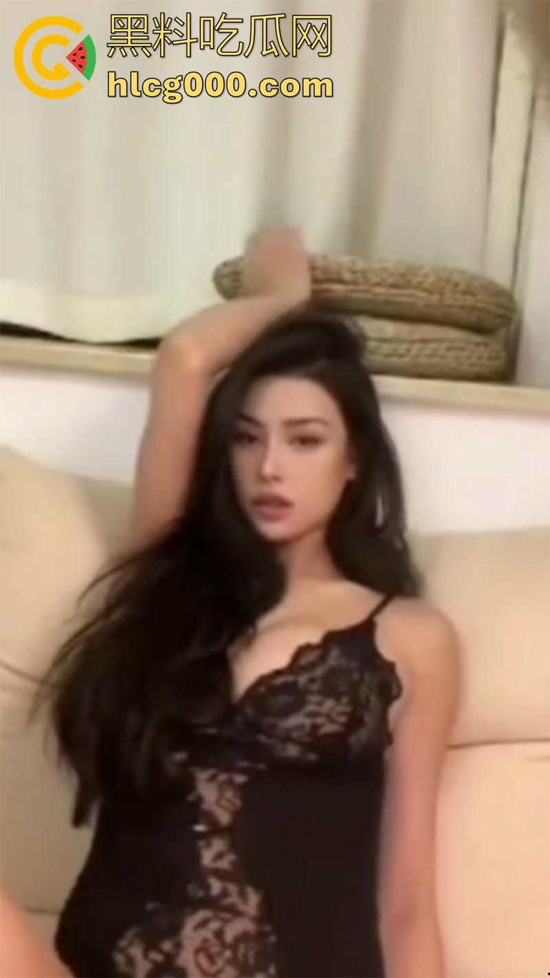 抖音同城约炮女神【李嘉欣97】,绝美颜值顶级尤物,奶大臀翘腿长逆天,这颜值都赶上明星了吧! 第7张 抖音同城约炮女神【李嘉欣97】,绝美颜值顶级尤物,奶大臀翘腿长逆天,这颜值都赶上明星了吧! 第7张