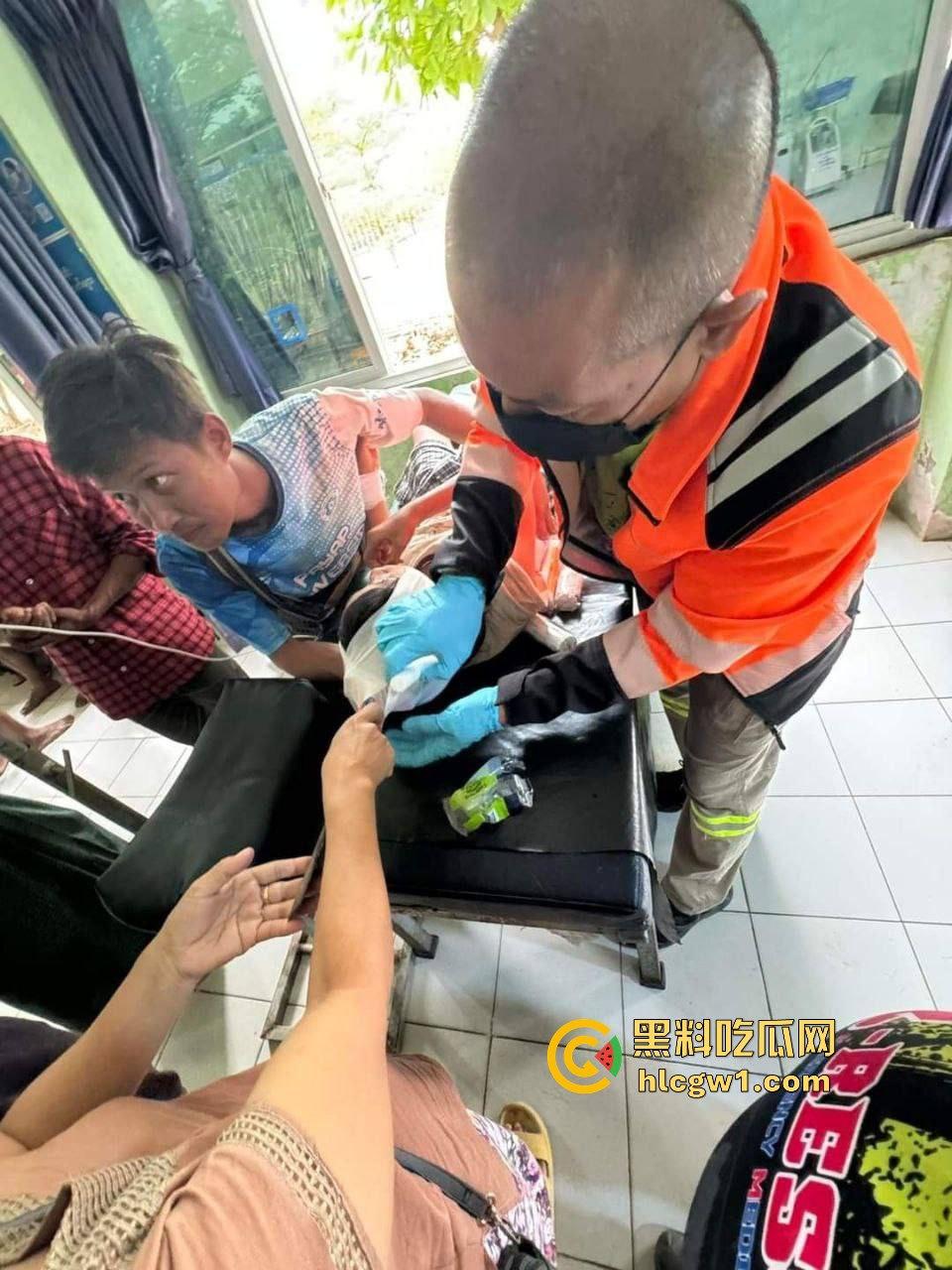 妙瓦底一女孩头部被刀插入！竹片墙掉刀酿惨剧，紧急送往泰国湄索医院！  第11张