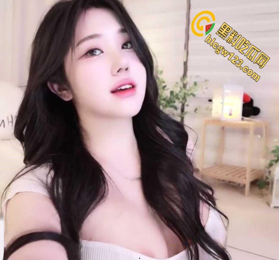 韩国极品网黄主播【eli05021212】，纯颜值水嫩肌肤，裸舞大秀三点粉嫩 ！  第1张