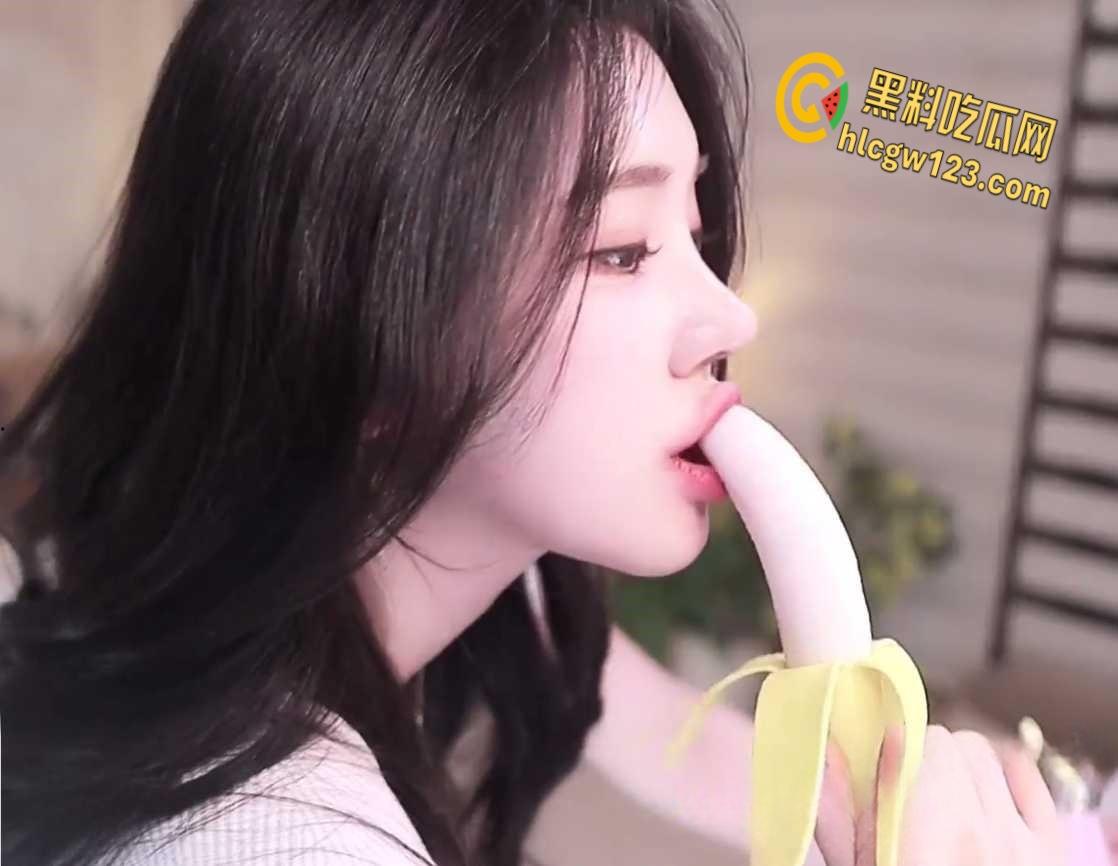 韩国极品网黄主播【eli05021212】，纯颜值水嫩肌肤，裸舞大秀三点粉嫩 ！  第3张