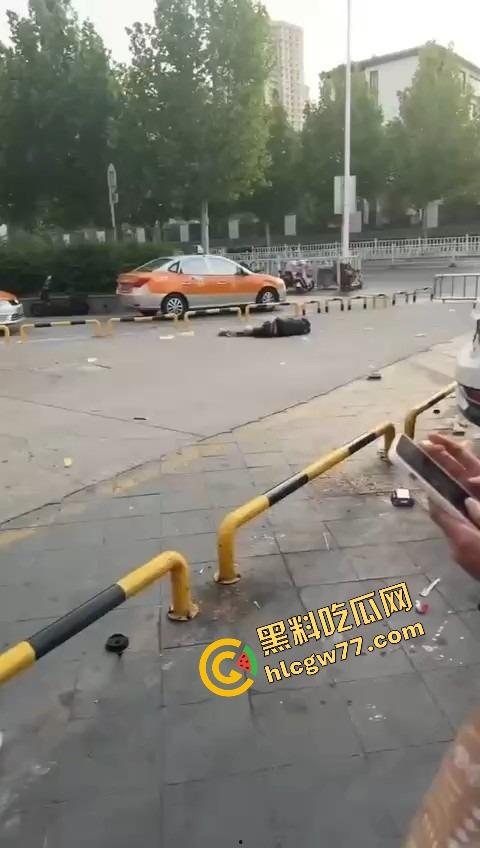 泰安万达精神小伙发疯出事,一言不合打人致死,这年头监狱都快成精神小伙培训基地了! 第13张 泰安万达精神小伙发疯出事,一言不合打人致死,这年头监狱都快成精神小伙培训基地了! 第13张