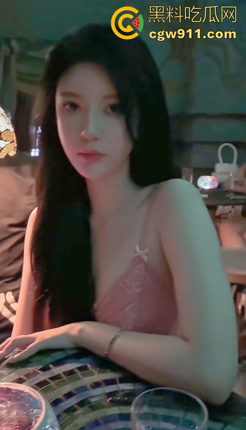 抖音13万粉网红【Wasasa】，逆天长腿尤物女神，流出两条与土豪秘密私约自拍短片，吃鸡技术超一流！  第5张