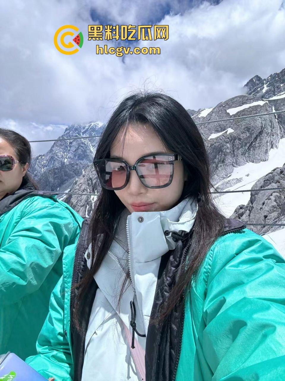 武大高颜值清纯少女【依依】被金主调教成母狗!全国各地旅游打卡露出,逼过流水雁过无声! 第1张 武大高颜值清纯少女【依依】被金主调教成母狗!全国各地旅游打卡露出,逼过流水雁过无声! 第1张