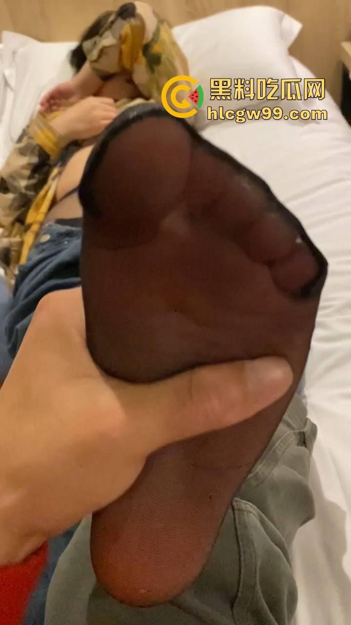 河北承德精神小妹『范湉湉』花腿小坦克冲撞力爆表,谁上谁知道,大屌进去秒变豆腐渣,操一回软三天! 第5张 河北承德精神小妹『范湉湉』花腿小坦克冲撞力爆表,谁上谁知道,大屌进去秒变豆腐渣,操一回软三天! 第5张