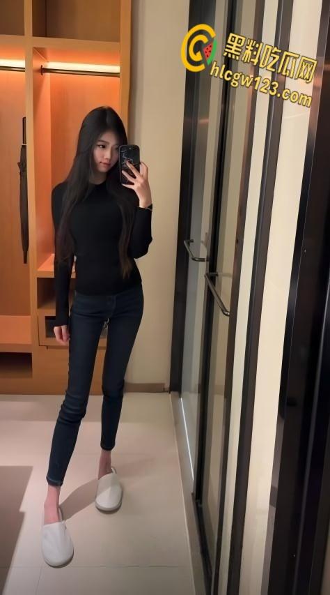 露脸实锤！抖音网红白皙高颜美少女【缪缪BB】，在线掰穴自慰娇喘反差十足！  第5张