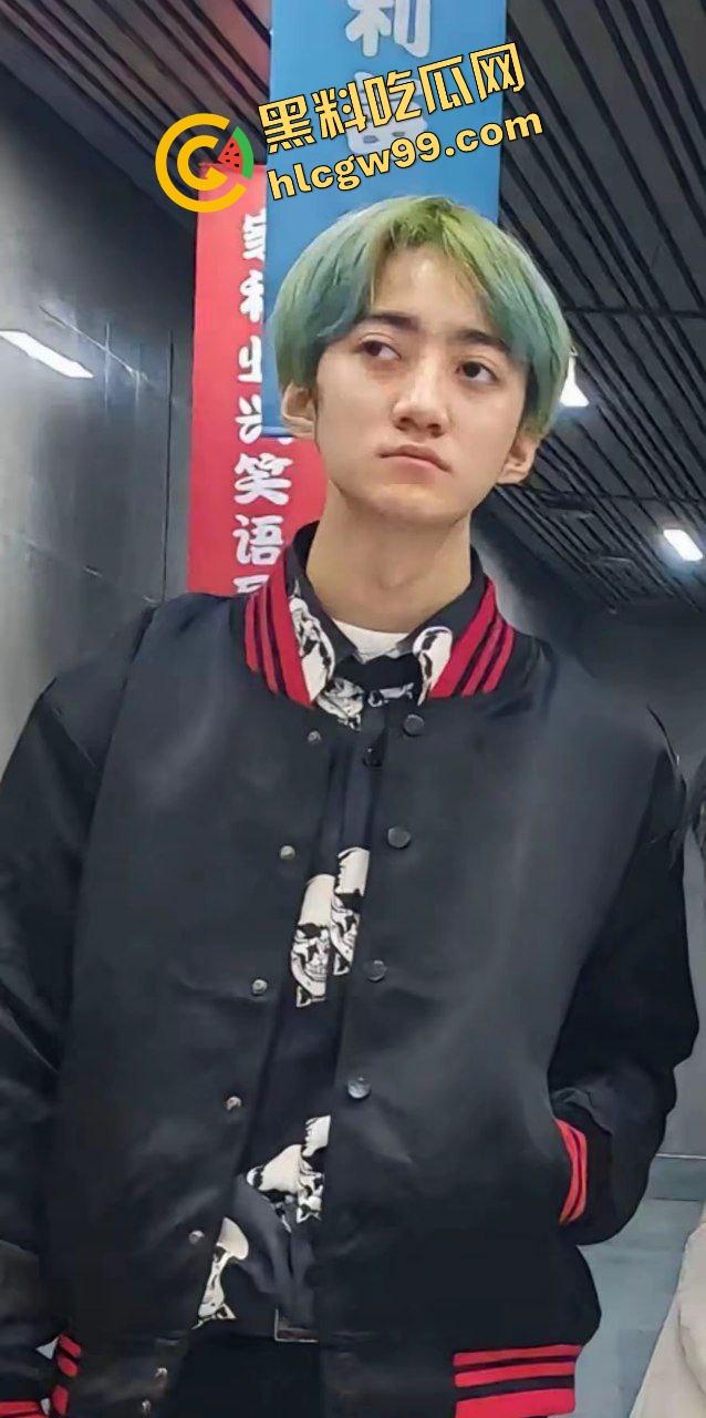 抖音黄毛精神小伙【蔡少】得吃小学未满18JK白丝妹,被女孩父亲撞见暴力殴打!原创独家曝光流出! 第5张 抖音黄毛精神小伙【蔡少】得吃小学未满18JK白丝妹,被女孩父亲撞见暴力殴打!原创独家曝光流出! 第5张