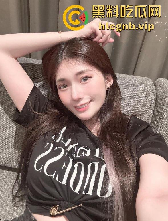 E奶御姐VivianLee 多人3P淫乱爆发！前后双插喷出小穴水流，巨乳晃动让人欲仙欲死  第13张