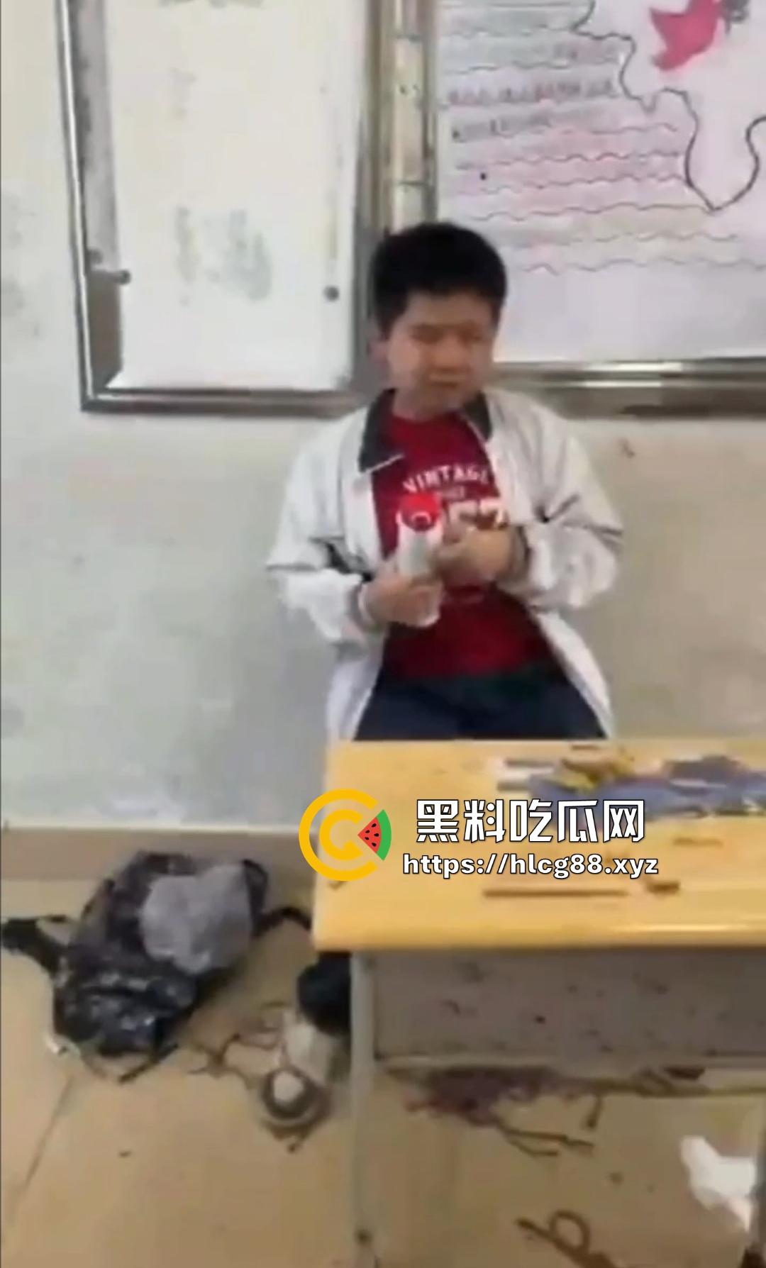 吴川三中一群人渣围殴弱智学生塞嘴逼打飞机，学校还他妈忙着捂嘴护畜生！  第8张