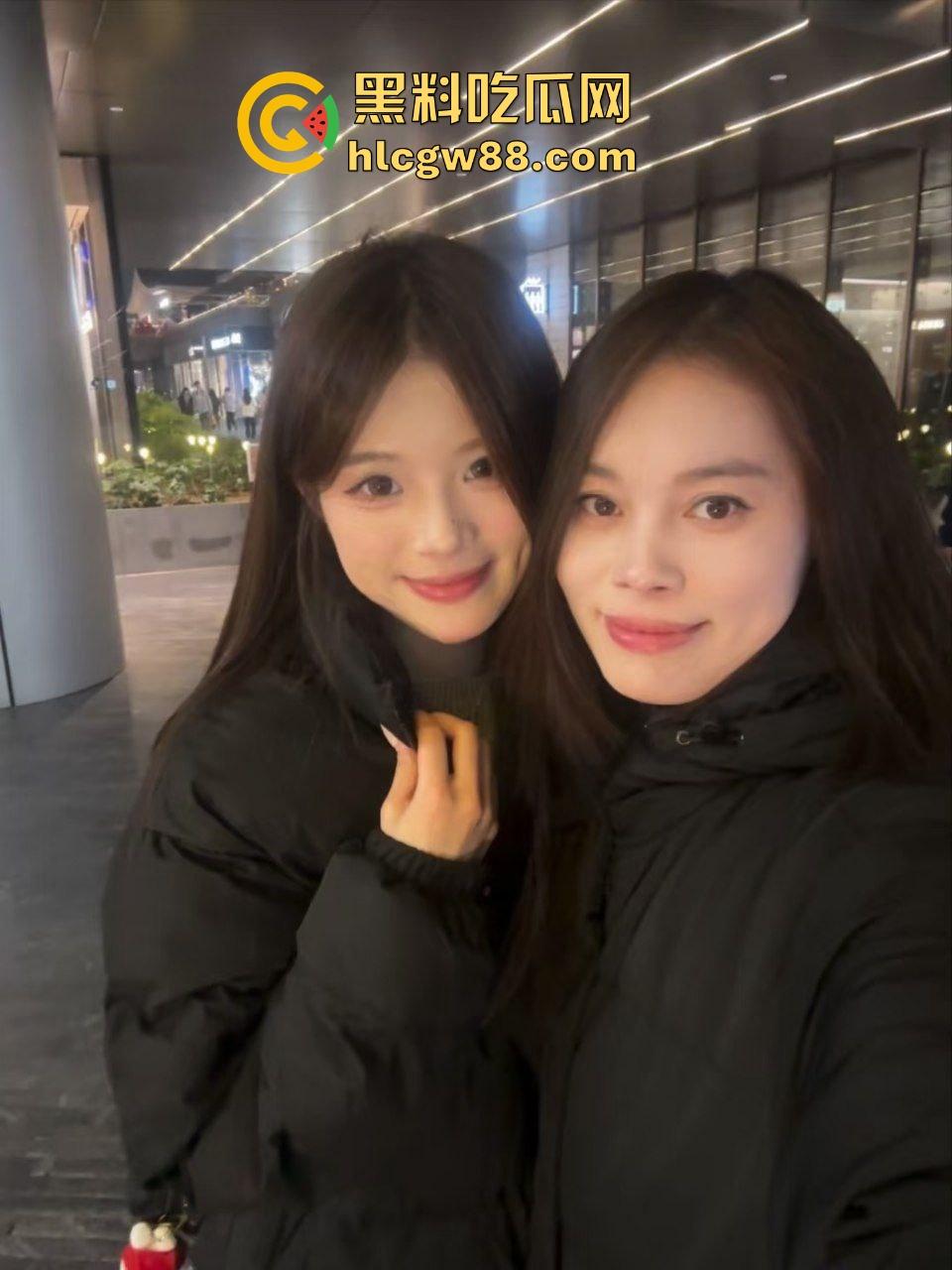 淫妻少妇妈妈 (陈霞) 为给女儿找工作下海做母狗，母女俩大展骚性，只要钱到位母女皆可双飞！  第2张