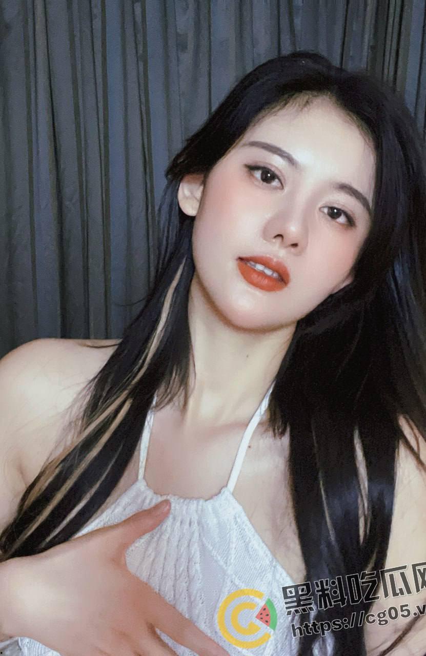 鸡圈顶流【阿朱】疑似患有梅毒?被细心网友拿着放大镜看深究美图,难道是上个月参加淫趴所得? 第16张 鸡圈顶流【阿朱】疑似患有梅毒?被细心网友拿着放大镜看深究美图,难道是上个月参加淫趴所得? 第16张