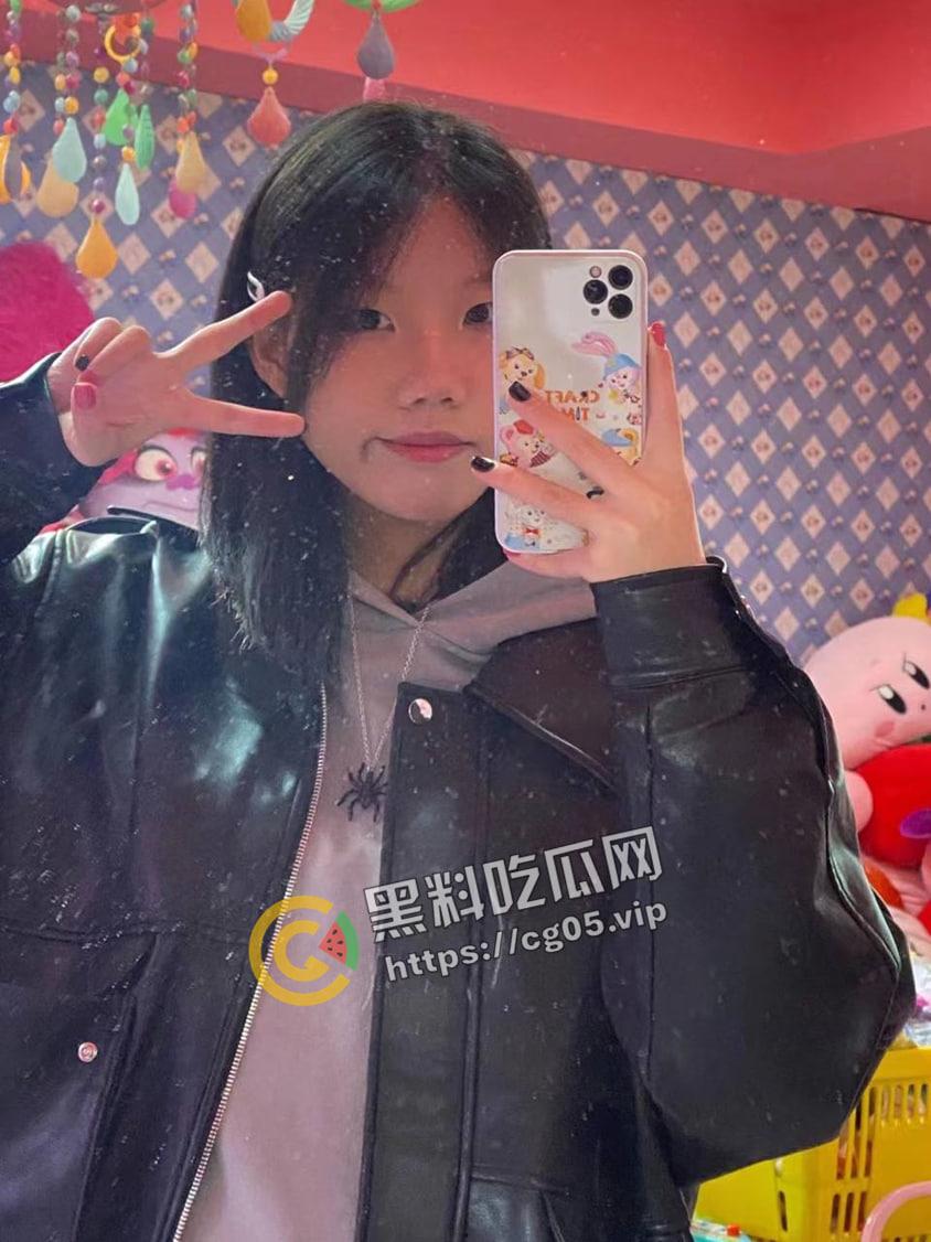 瓜友投稿！重庆母狗【伍雅馨】想被包养 收了钱不办事无视金主爸爸被曝光 私密视频流出  第13张