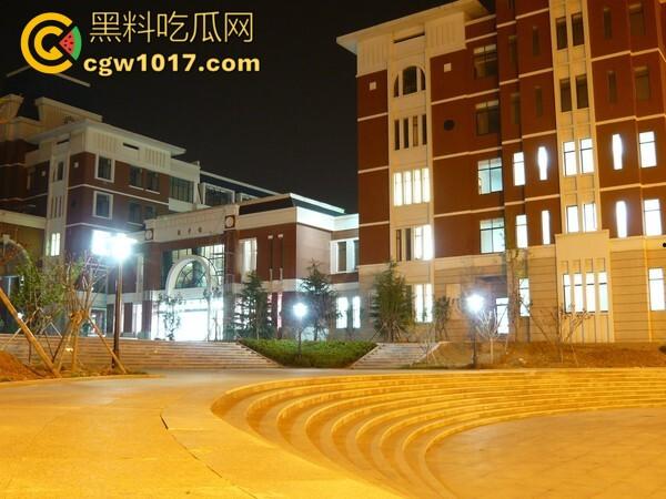 山东财大7409教室活春宫!晚自习女生桌下跪舔,被瓜友偷拍 视频在全校疯传! 第2张 山东财大7409教室活春宫!晚自习女生桌下跪舔,被瓜友偷拍 视频在全校疯传! 第2张