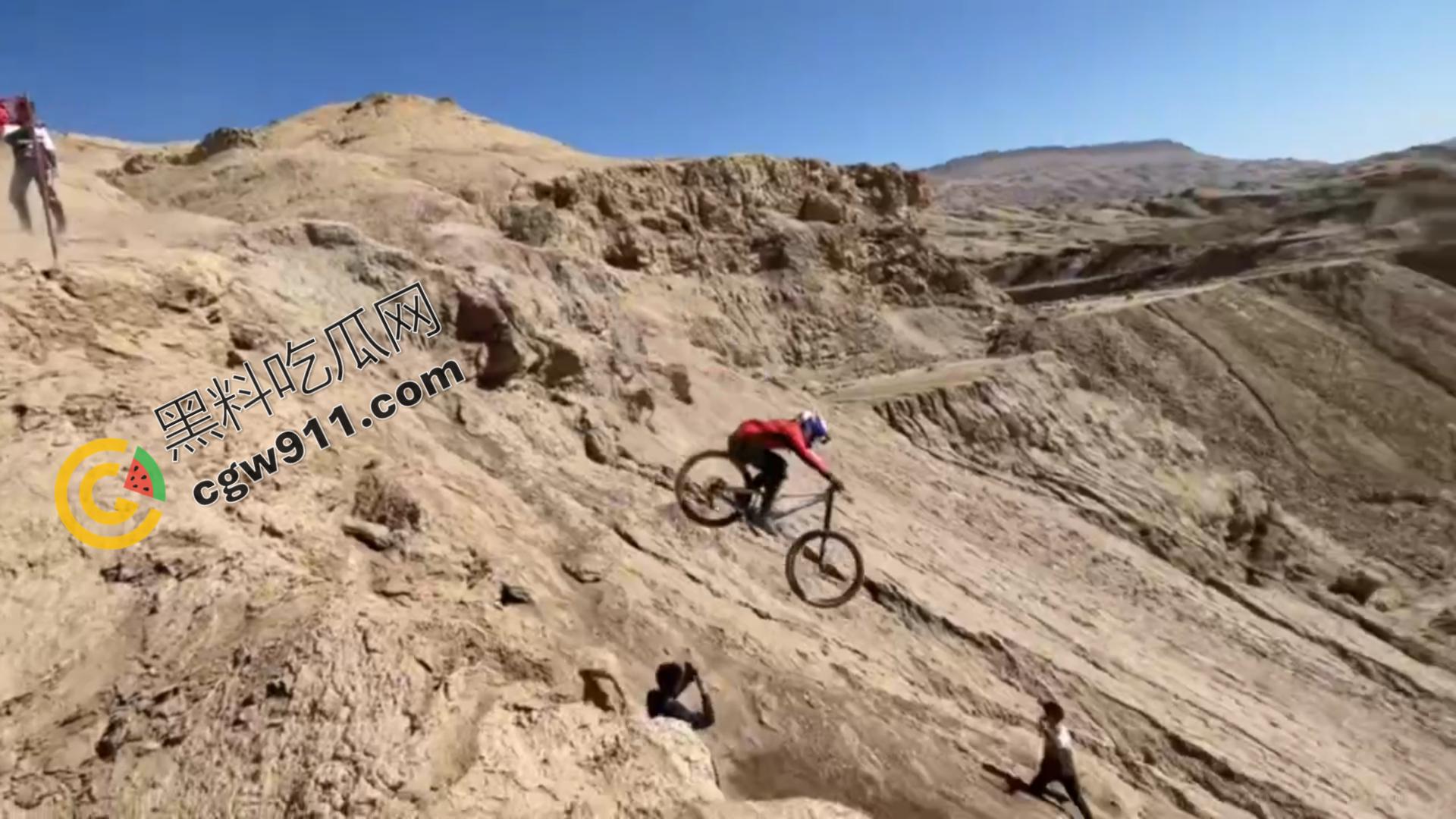 新疆吐鲁番：极限跳崖！山地速降的年轻爱好者壮烈10米跳崖，血染岩壁，英雄折翼  第5张