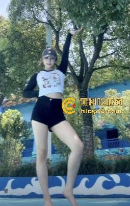 抖音甜妹『丫丫br』大尺度反差 直播间玩盯射调教,甜妹秒变性癖达人,性癖挑战让直播间沸腾不止! 第5张 抖音甜妹『丫丫br』大尺度反差 直播间玩盯射调教,甜妹秒变性癖达人,性癖挑战让直播间沸腾不止! 第5张