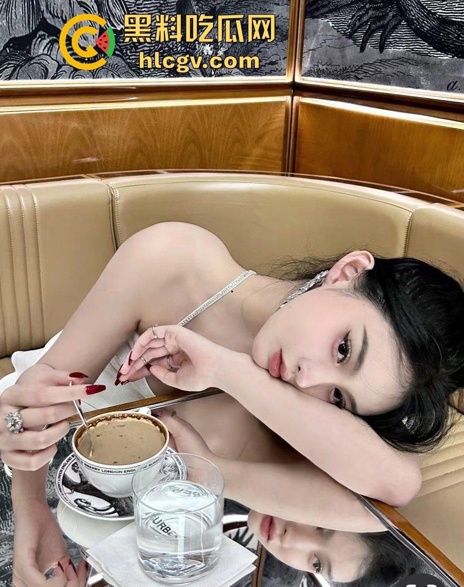 上海高颜值外围女【sweet】白天露出晚上拼床!一份钱挣两份,兄弟们快来品品细糠! 第1张 上海高颜值外围女【sweet】白天露出晚上拼床!一份钱挣两份,兄弟们快来品品细糠! 第1张