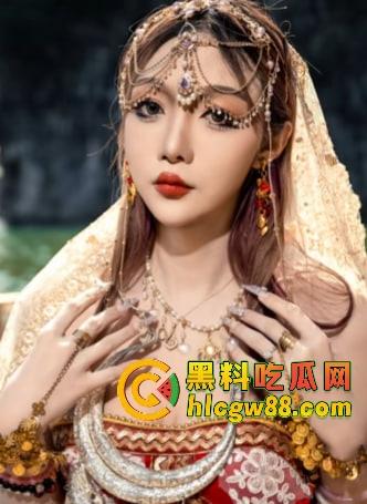 深圳车展『宫梦儿』靠露逼毛一天涨粉1万,车模个个会玩大秀骚操作质量逆天,这个行业真是卷疯了! 第8张 深圳车展『宫梦儿』靠露逼毛一天涨粉1万,车模个个会玩大秀骚操作质量逆天,这个行业真是卷疯了! 第8张