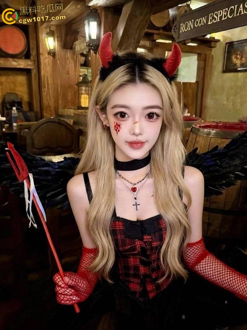 上海二次元美少女【谢思依】,被金主高价包养调教,毒龙舔脚趾到口爆内射,顶级肉便器母狗属性完美暴露 ! 第1张 上海二次元美少女【谢思依】,被金主高价包养调教,毒龙舔脚趾到口爆内射,顶级肉便器母狗属性完美暴露 ! 第1张