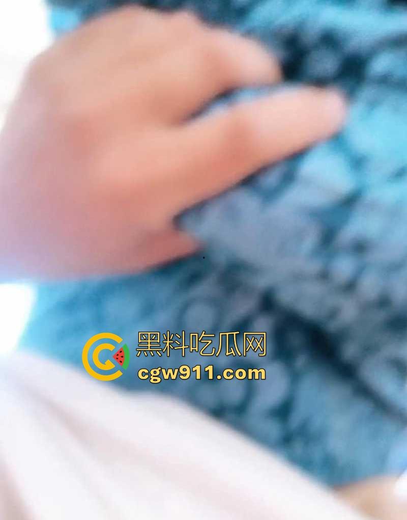 海角大神!母亲节用肉棒孝顺淫妈,咬牙猛干浓精颜射,无套后入花式做爱,母子互玩爽翻天! 第7张 海角大神!母亲节用肉棒孝顺淫妈,咬牙猛干浓精颜射,无套后入花式做爱,母子互玩爽翻天! 第7张