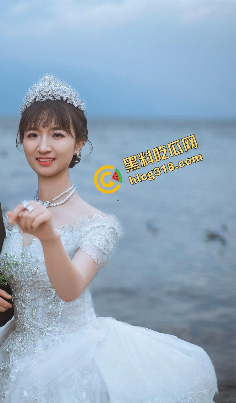 出轨上头后被玩成牲口，已婚白衣人妻『林妍』沦为情欲母狗，夜夜被炮友爆操调教，蹲地舔棒成奴隶！  第2张