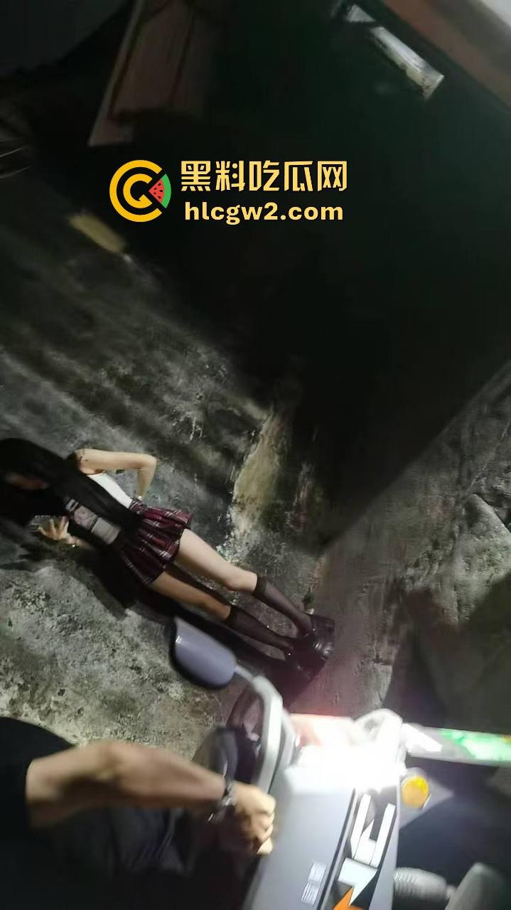 汕头骚鸡就业压力爆表 白天起步价150晚上200 嫩妹抱着价目表求大哥消费 粉丝赶紧进来吃福利！  第8张