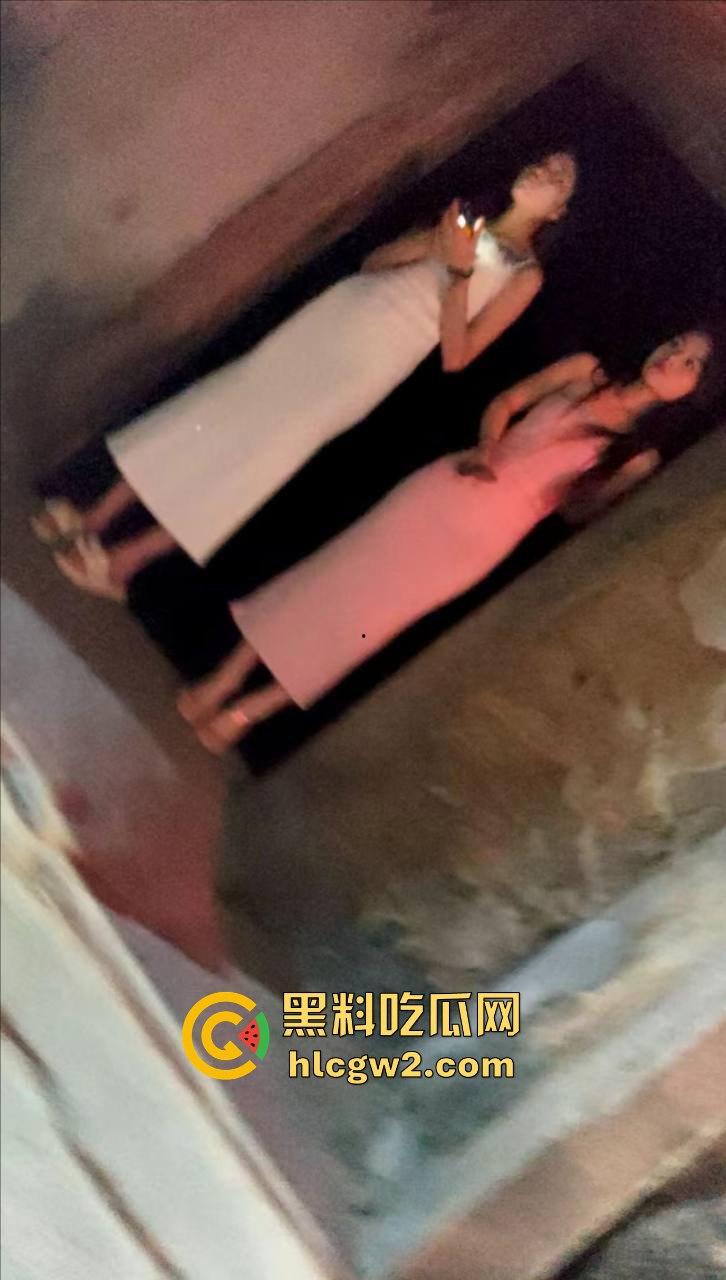 汕头骚鸡就业压力爆表 白天起步价150晚上200 嫩妹抱着价目表求大哥消费 粉丝赶紧进来吃福利！  第15张