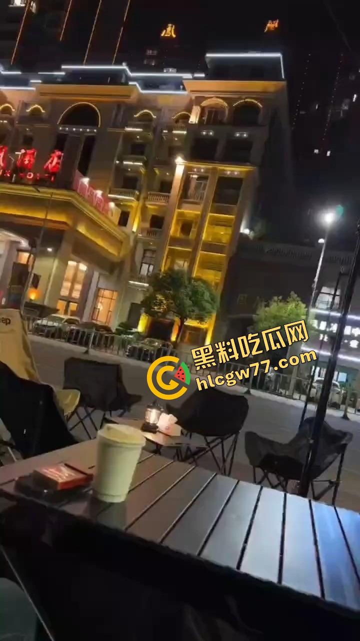 天气热了,干逼就得阳台上搞,窗边开操凉快又环保,低碳环保的激情你懂吗? 第5张 天气热了,干逼就得阳台上搞,窗边开操凉快又环保,低碳环保的激情你懂吗? 第5张