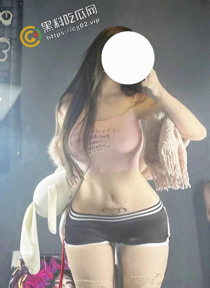 开盒！抖音李依琳 SM受虐癖 有过两个男友，和8个人做过爱 私生活淫乱 白虎逼！  第5张