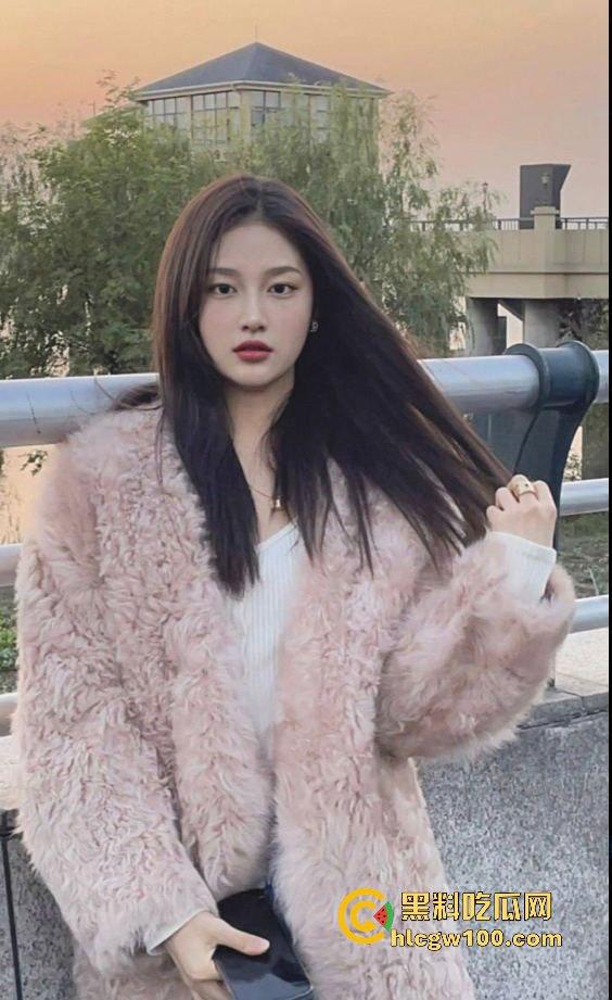 郑州【严冰】被干爹包养成床上玩物，大哥花钱买爽，连续几天没日没夜地操，逼都肿了还要干！  第11张