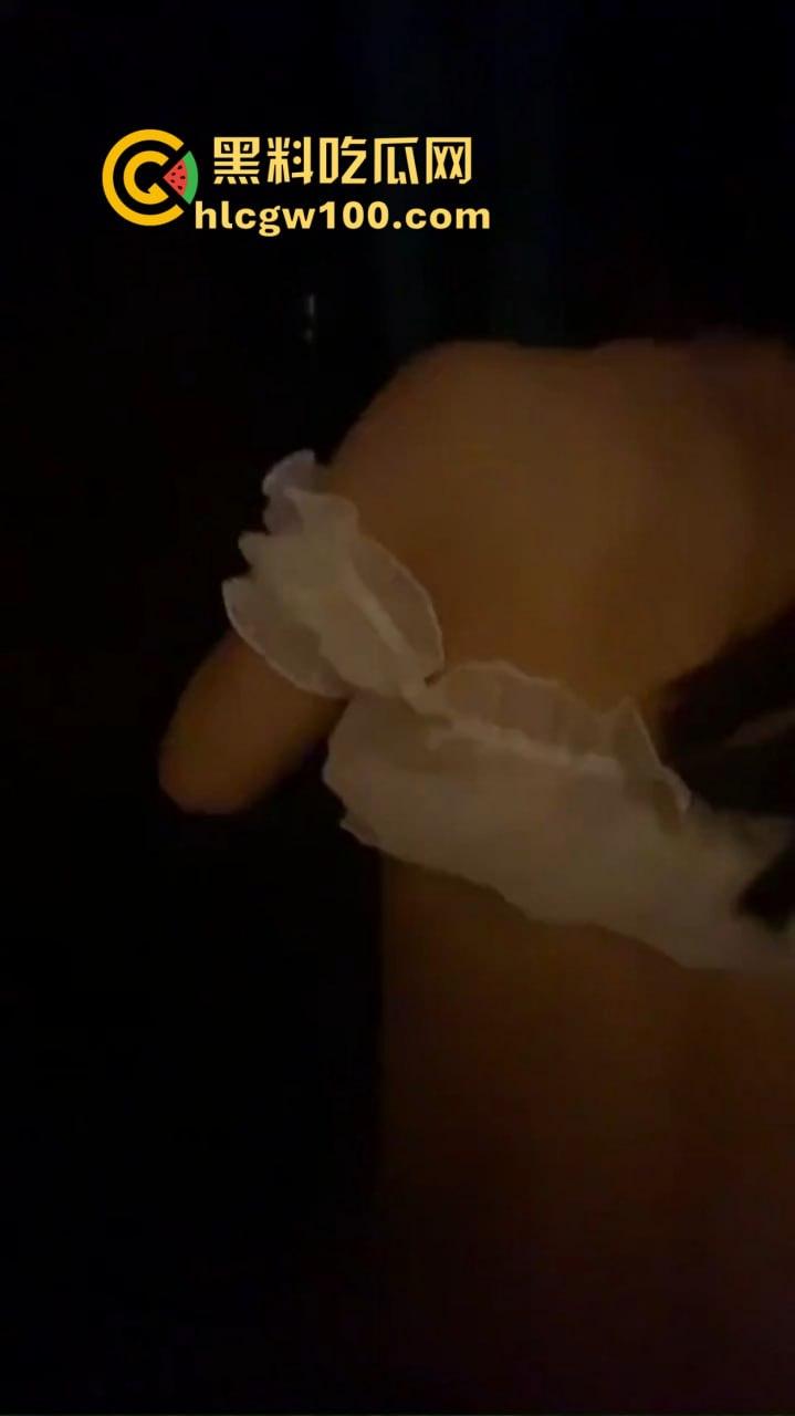 郑州【严冰】被干爹包养成床上玩物，大哥花钱买爽，连续几天没日没夜地操，逼都肿了还要干！  第14张