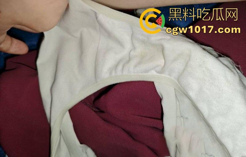 湖南师范大学微胖学姐【张星语】裸聊视频曝光，甜美脸蛋逆天豪乳白嫩诱人，纤手扣穴自慰白浆流淌！  第4张