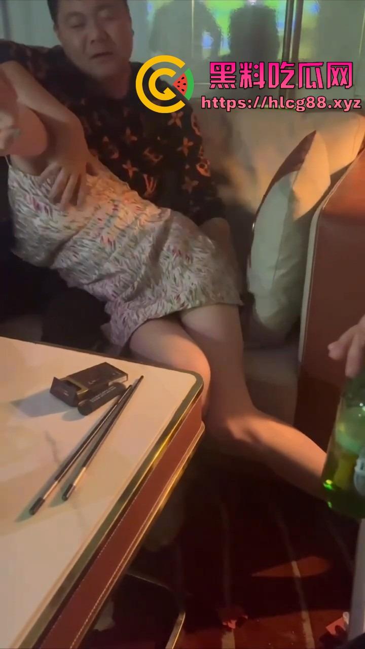 KTV操作指南,先验骚奶真伪,假货滚蛋真奶留下,玩不开快换下一浪蹄,摸得香唱得浪这才是该有的气氛! 第5张 KTV操作指南,先验骚奶真伪,假货滚蛋真奶留下,玩不开快换下一浪蹄,摸得香唱得浪这才是该有的气氛! 第5张