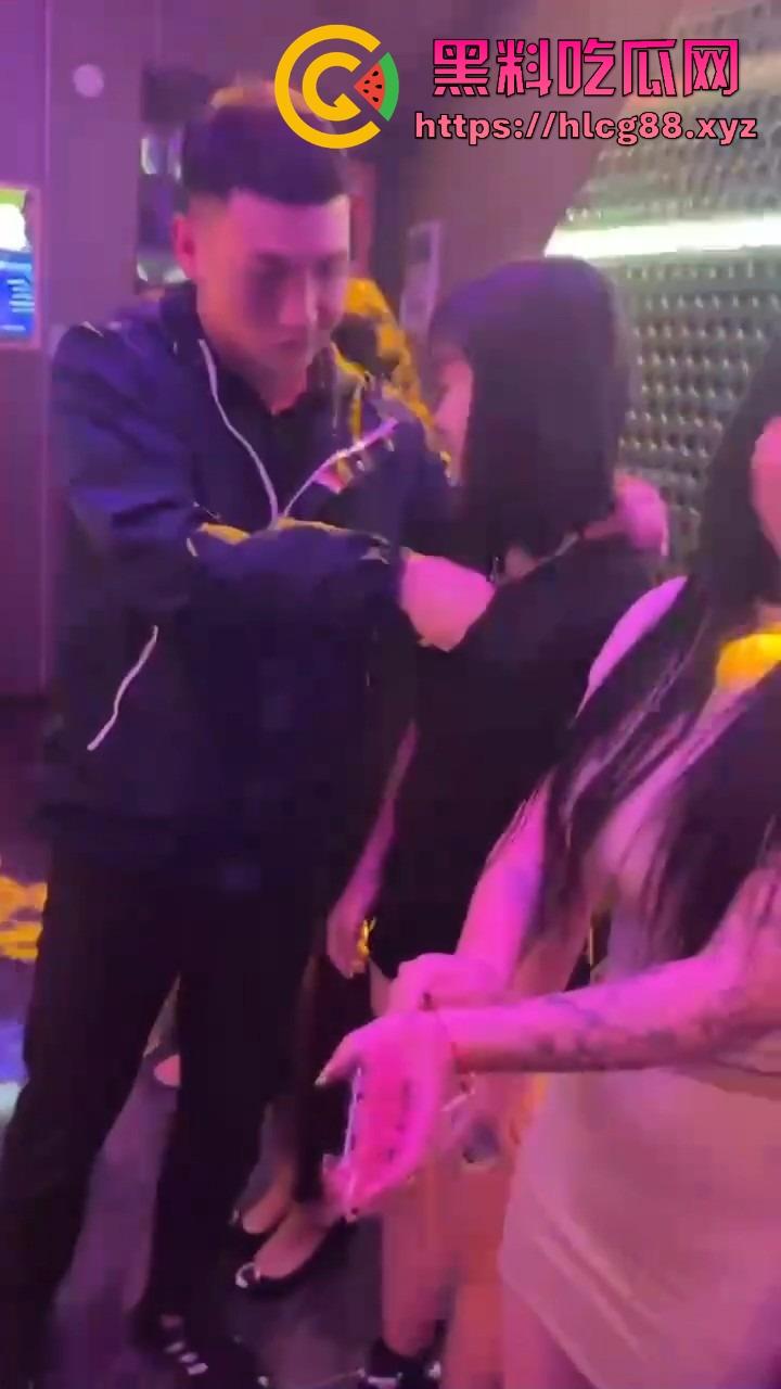 KTV操作指南,先验骚奶真伪,假货滚蛋真奶留下,玩不开快换下一浪蹄,摸得香唱得浪这才是该有的气氛! 第8张 KTV操作指南,先验骚奶真伪,假货滚蛋真奶留下,玩不开快换下一浪蹄,摸得香唱得浪这才是该有的气氛! 第8张