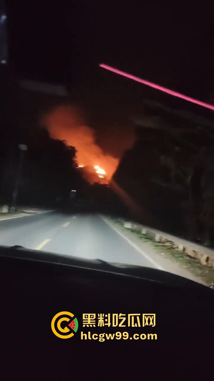 山火频发！肇庆四会下帅出中州方向突发森林火灾，火势蔓延极快，现场堪称恐怖炼狱。  第9张