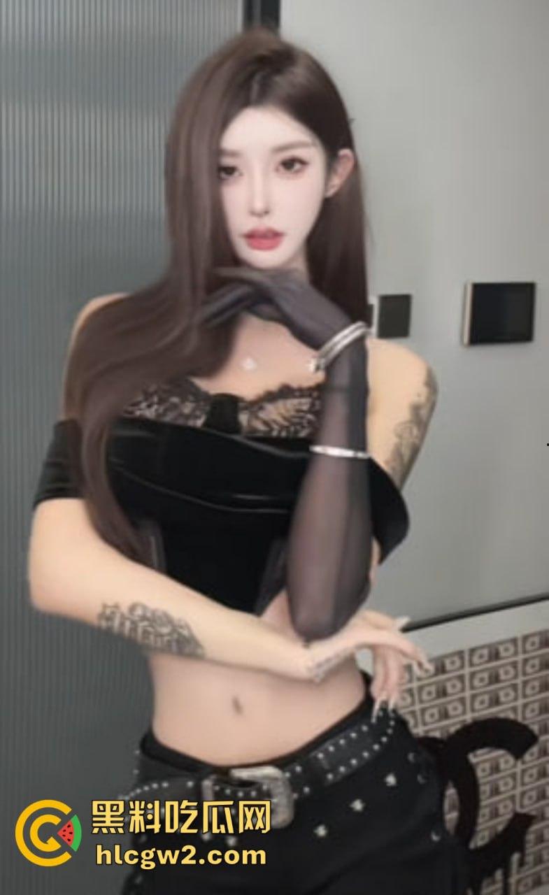 直男慎点！推特174cm高挑女神TS名媛【小草莓】迷晕无知直男体育生，穿小丝袜口爆搞得比真女人还骚！  第3张