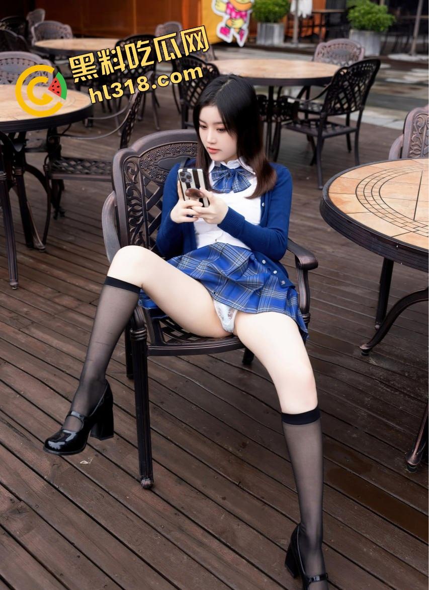 秀人网台湾嫩模『豆瓣酱』炸裂流出,速递车内激情实录,车震猛玩肉穴全程漏点看点拉满! 第8张 秀人网台湾嫩模『豆瓣酱』炸裂流出,速递车内激情实录,车震猛玩肉穴全程漏点看点拉满! 第8张