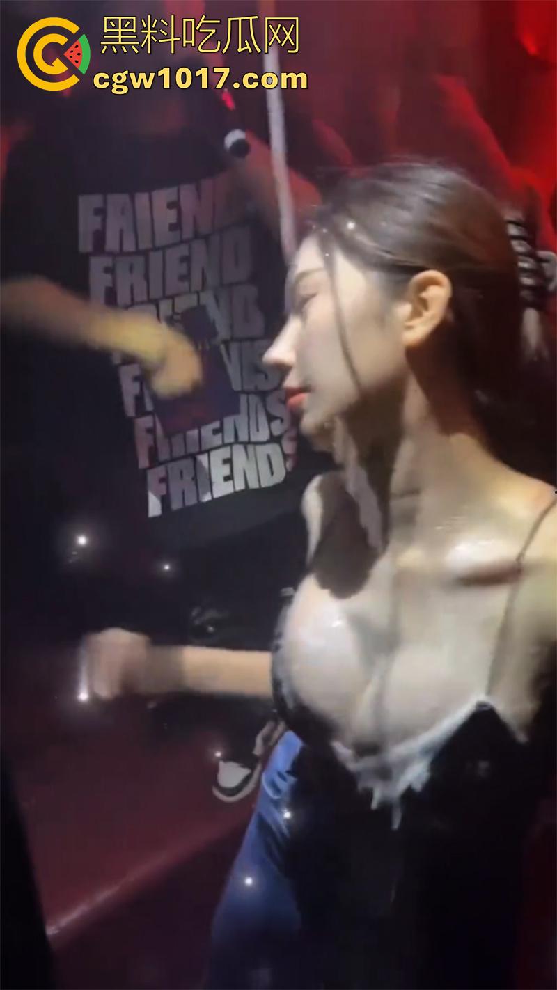 实拍商K夜店游戏场真空场,极品美女诱惑裸舞,真空上阵随便摸,再带到酒店肆意爆操,给妹妹都操趴了,有钱人的夜晚的确快乐啊! 第5张 实拍商K夜店游戏场真空场,极品美女诱惑裸舞,真空上阵随便摸,再带到酒店肆意爆操,给妹妹都操趴了,有钱人的夜晚的确快乐啊! 第5张