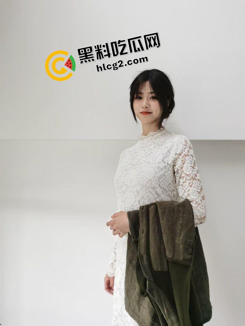 四川广元金融前台『周雨婷』假期与男友多体位爆干 按着鸡巴塞进肥逼里 前任曝出性爱视频！  第4张