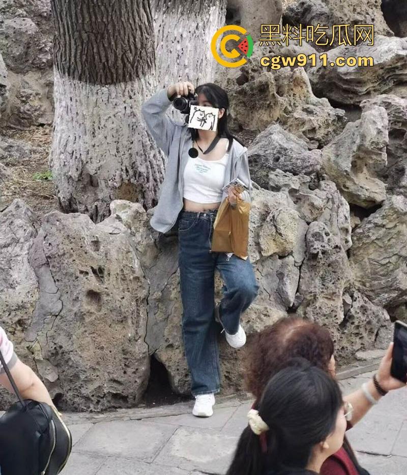 沈阳师大可爱反差学妹【张爱佳】性爱视频曝光,平时高冷校花范儿,私下竟是富二代们的床上尤物! 第3张 沈阳师大可爱反差学妹【张爱佳】性爱视频曝光,平时高冷校花范儿,私下竟是富二代们的床上尤物! 第3张