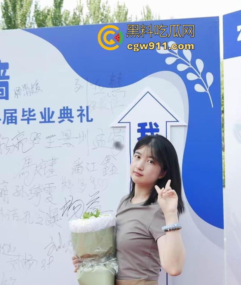 沈阳师大可爱反差学妹【张爱佳】性爱视频曝光,平时高冷校花范儿,私下竟是富二代们的床上尤物! 第5张 沈阳师大可爱反差学妹【张爱佳】性爱视频曝光,平时高冷校花范儿,私下竟是富二代们的床上尤物! 第5张