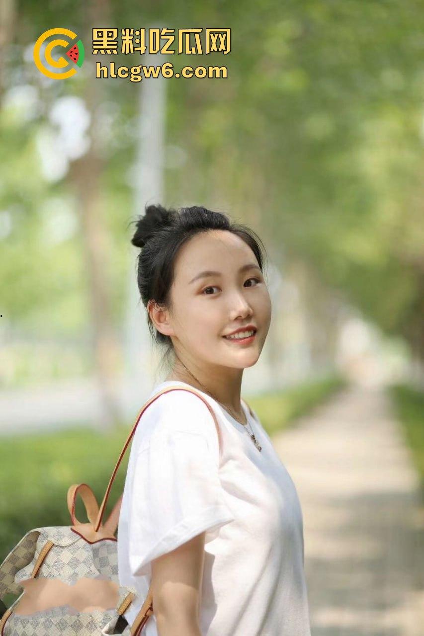 强烈推荐!!!微胖巨乳大三学姐【梁玉婷】和男友性爱视频曝光,真让人流连忘返。 第4张 强烈推荐!!!微胖巨乳大三学姐【梁玉婷】和男友性爱视频曝光,真让人流连忘返。 第4张