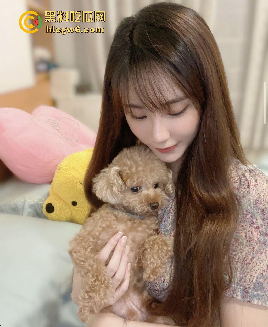 台湾钢管舞骚老师【李冰】收学费教舞还抢男友，钢管柔韧变成她骑鸡巴的资本！  第8张