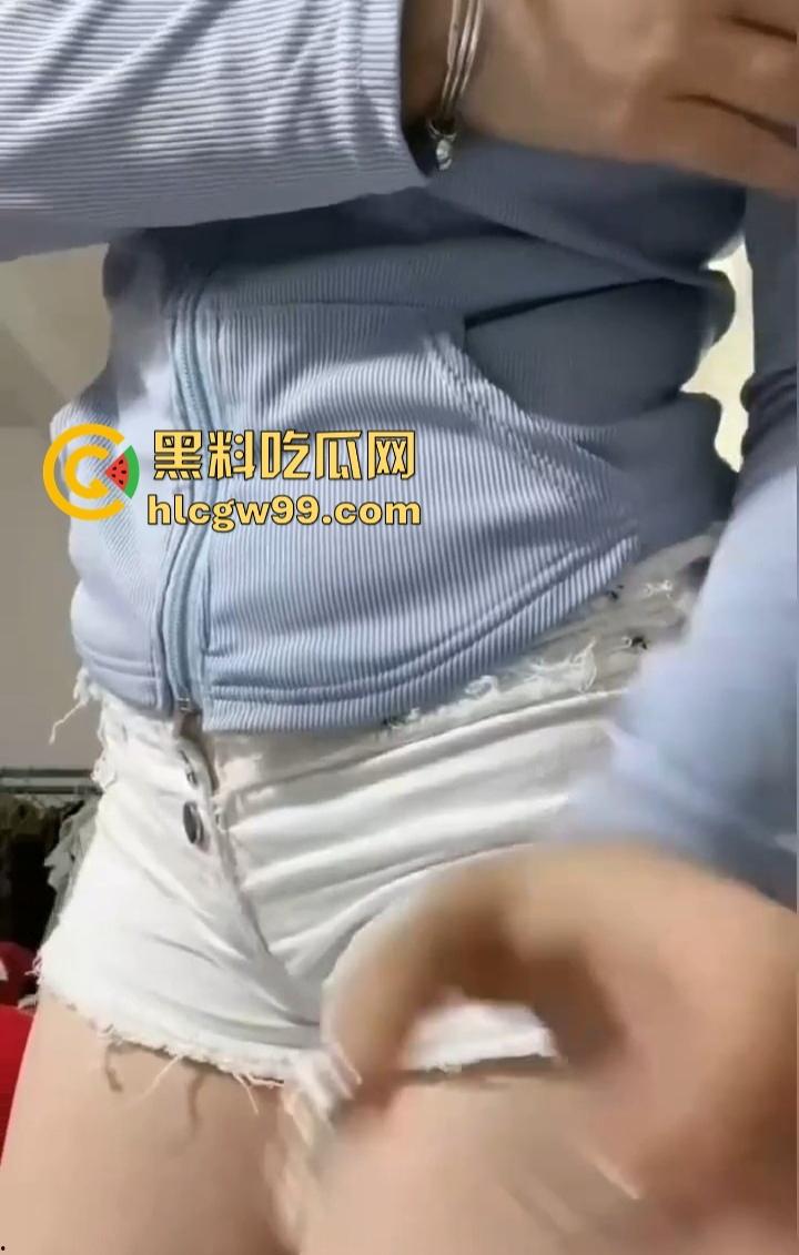 抖音『狐妍 』江西小坦克,彩礼漫天要价,大哥8K连送福利视频带骗炮,爽完直接跑路,白操这辆小坦克! 第9张 抖音『狐妍 』江西小坦克,彩礼漫天要价,大哥8K连送福利视频带骗炮,爽完直接跑路,白操这辆小坦克! 第9张