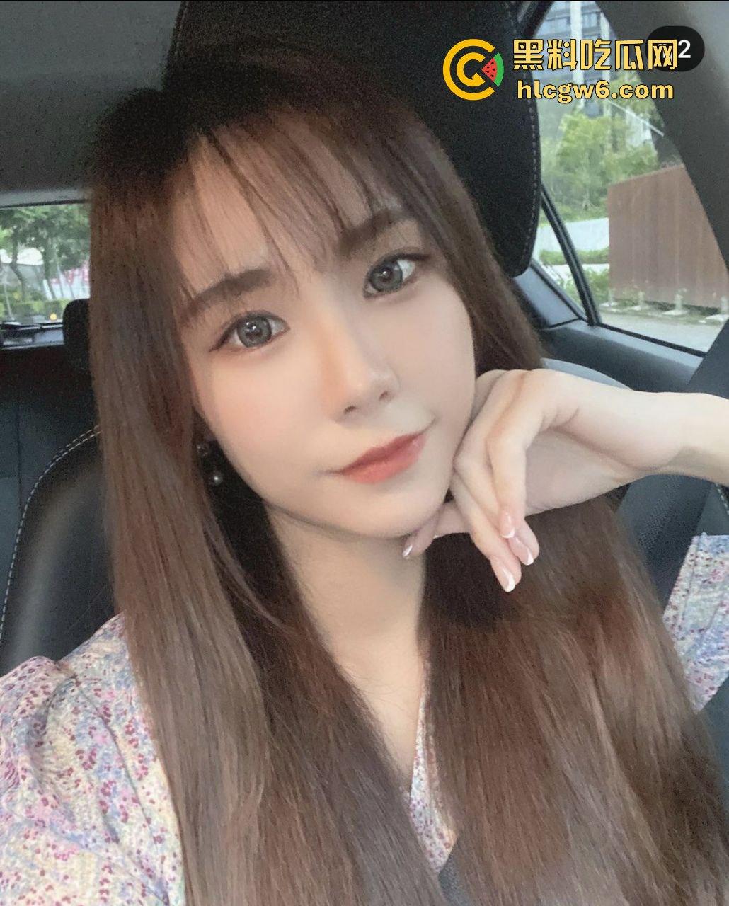 台湾钢管舞骚老师【李冰】收学费教舞还抢男友，钢管柔韧变成她骑鸡巴的资本！  第13张