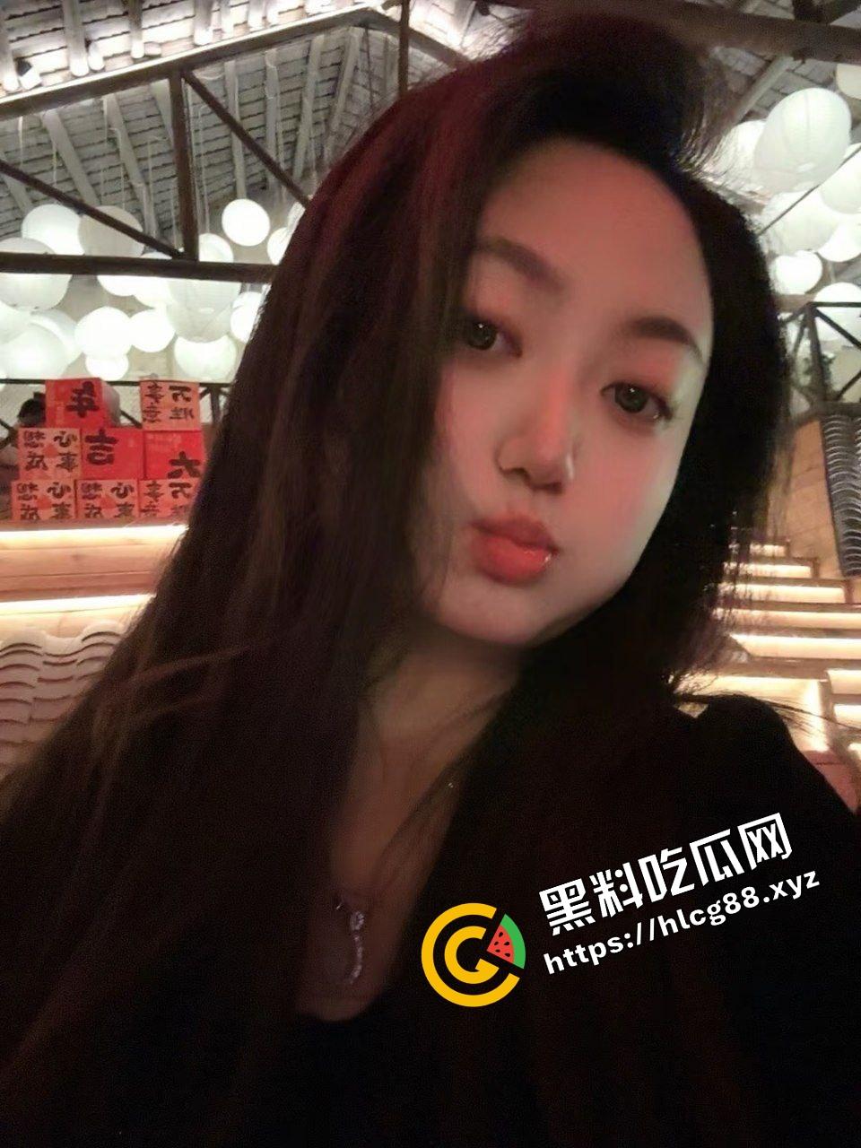 广西纯种骚母狗肉便器【汪诗雅】0元就能带回家各种爆操，对镜淫荡后入暴击骚臀遭曝光！  第1张