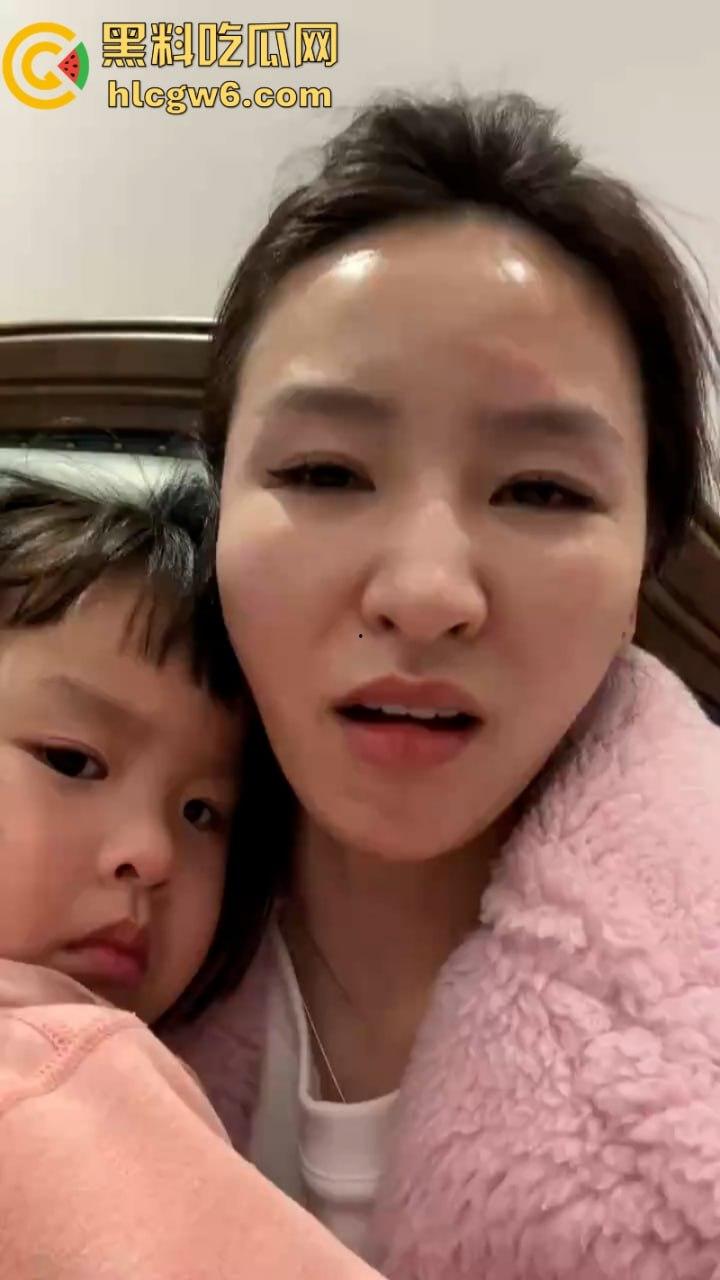 湖北一小学美女老师抖音自曝离婚探女遭前夫爹殴打抓脸全身多处受伤 伤情实拍曝光!都是血口子 第2张 湖北一小学美女老师抖音自曝离婚探女遭前夫爹殴打抓脸全身多处受伤 伤情实拍曝光!都是血口子 第2张