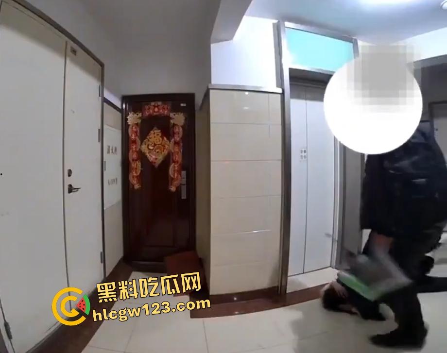 沈阳“窝瓜国王”家暴抖音【沉睡的猫.,】，女子下跪求饶仍被拳打脚踢，打完还被出轨抑郁导致流产！  第5张