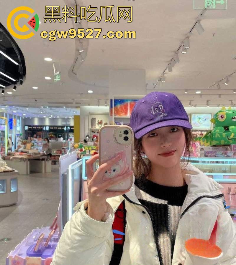 南京师范大学校花【孟钰涵】，清纯颜值御姐身材，被前男友曝光性爱视频，娇嫩身躯被大鸡巴无套爆操！  第3张