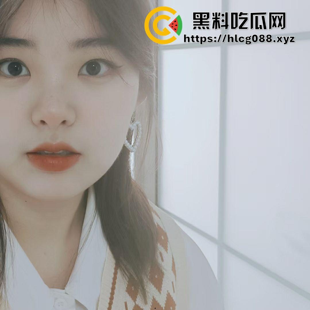 阜阳小骚狗反差烂货【张涵余】嫩脸勾人，背地里逼洞被男人捣烂，男友连毛都没碰过！  第3张